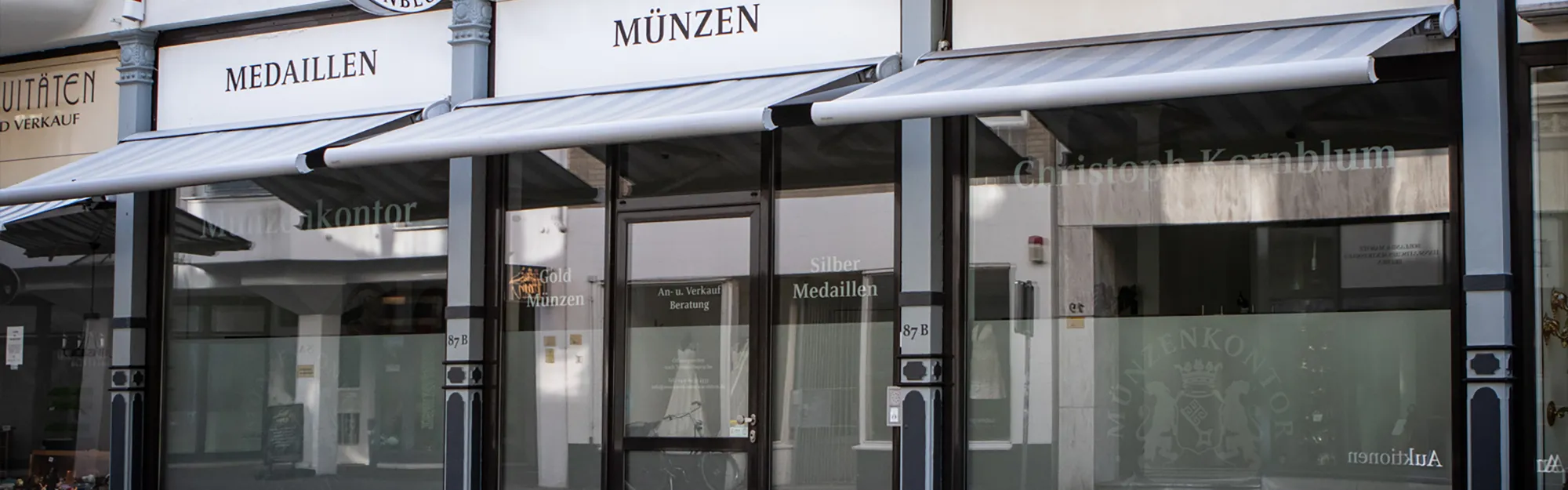 Außenansicht vom Geschäft, Münzenkontor Kornblum